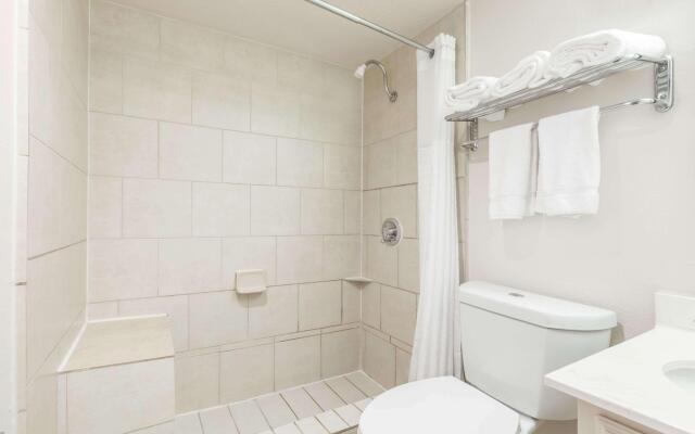 Hawthorn Suites Dallas Love Field