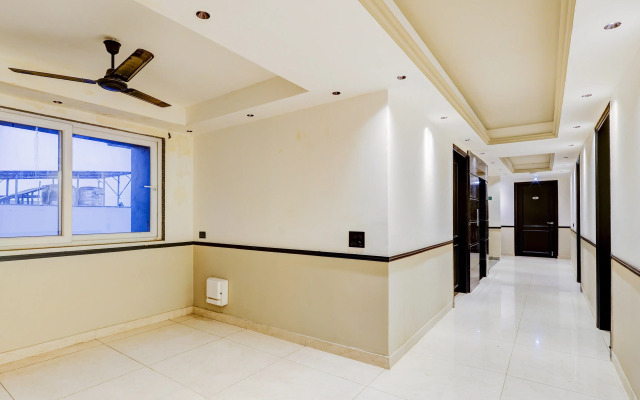 Super Townhouse Oak Udyog Vihar