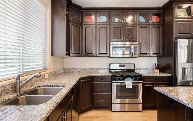 Hidden Treasure #15 6 Bedroom Home