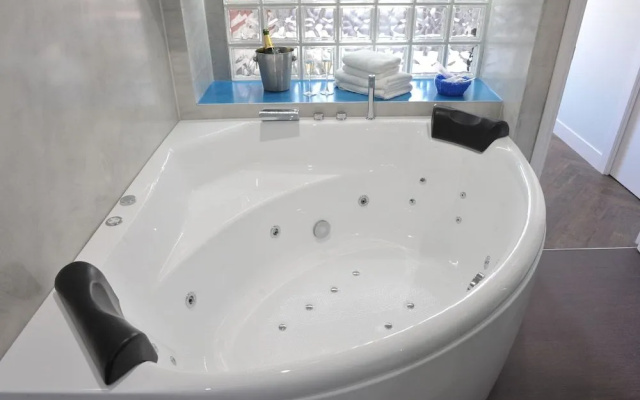 Gaudint Barcelona suites