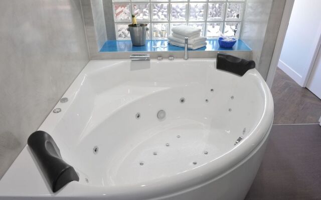 Gaudint Barcelona suites