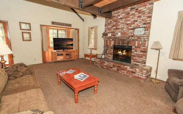 Crater Lake Villa