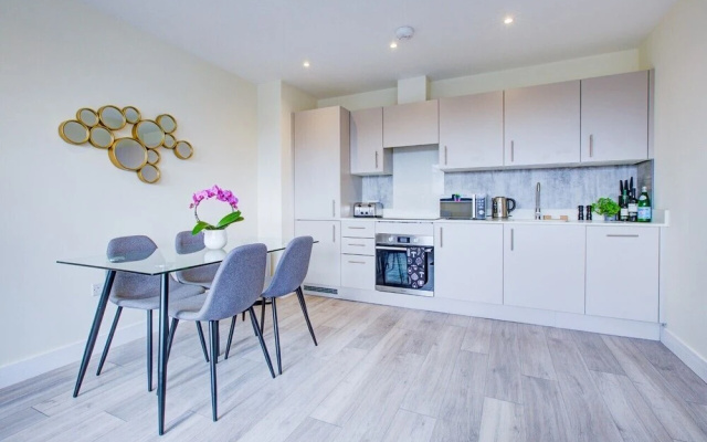 Hybrid Resi - Cheam