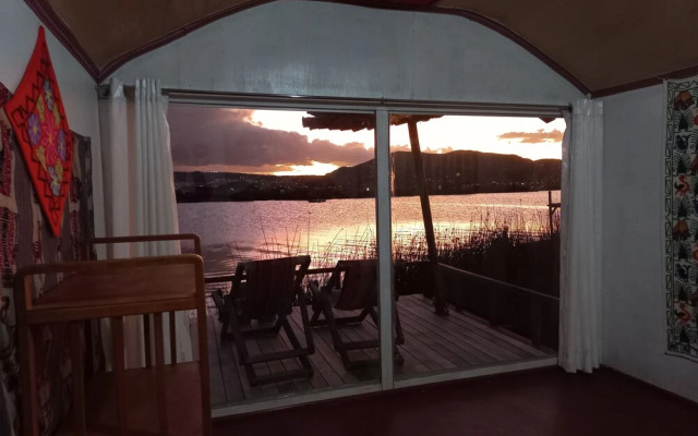 Uros Titicaca khantaniwa Lodge