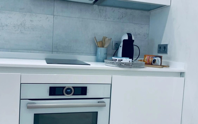 Cathedral Studio, Luxury studio in Cathedral area, Parking Optional