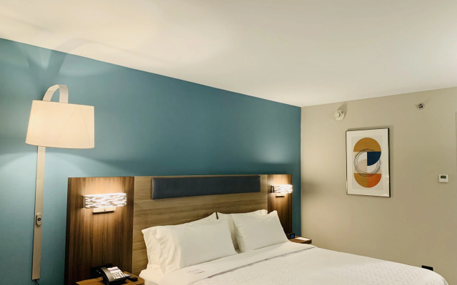 Holiday Inn Express Guadalajara Vallarta Poniente