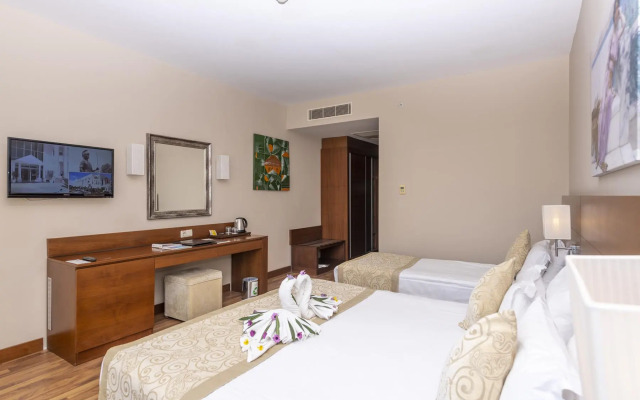 Roma Beach Resort & Spa