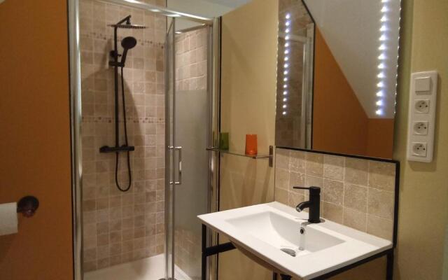 Au milieu d'un jardin fleuri