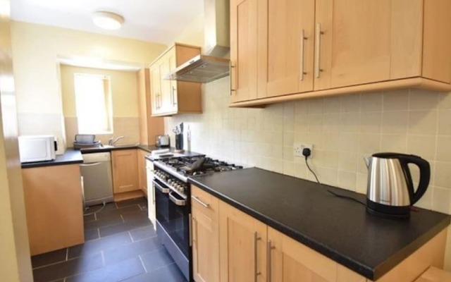 Relaxing Holiday Home in Sheffield near Botanical Garden