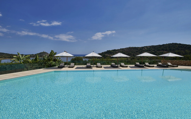 Conrad Chia Laguna Sardinia