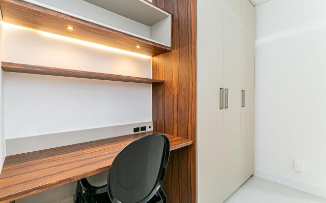 Apto Moderno a poucos passos do Mar JRR309