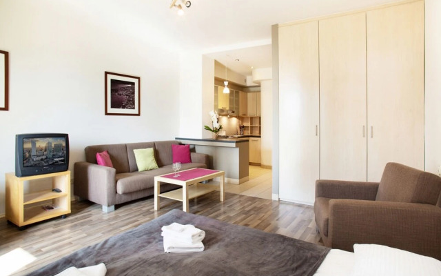 Studio Świętokrzyska Warsaw by Renters