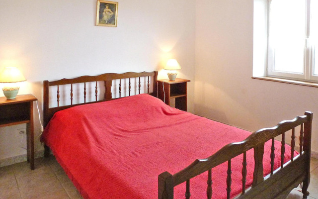 Charming Stone House With Shared Pool, Chambonas