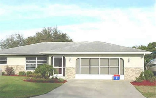 Flamingo Home - Three Bedroom Home