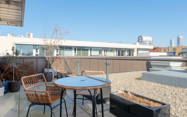 JOIVY Lovely Studio Flat with Terrace in Southeast London