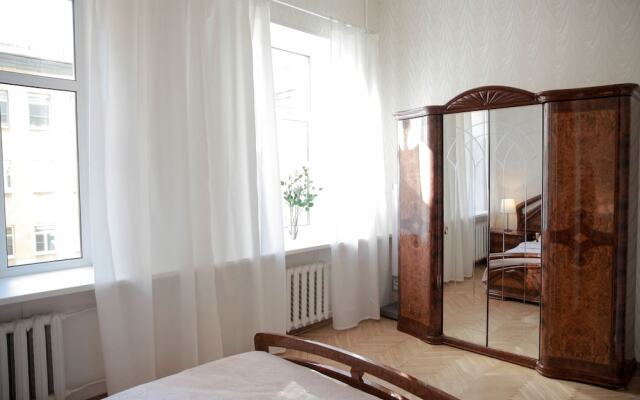 City of Rivers near Palace Square