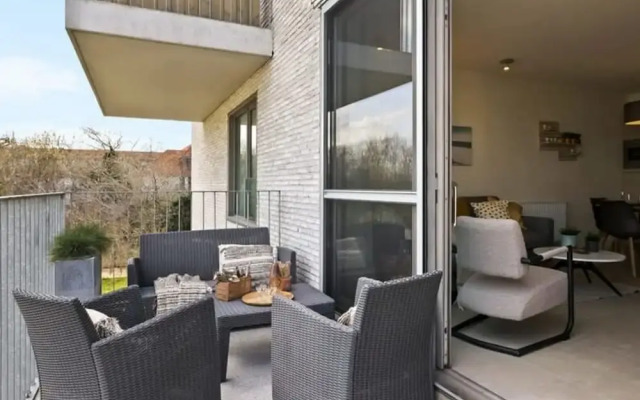 Apartment With Natural Swimming Pool