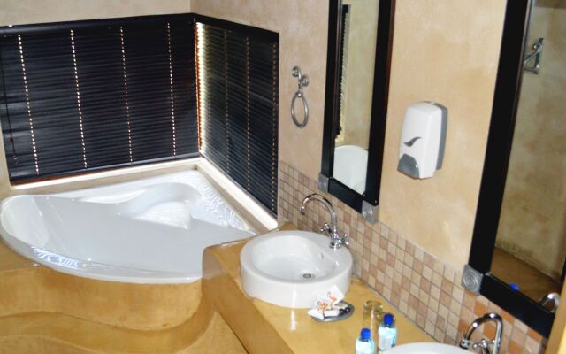 Thornhill Safari Lodge