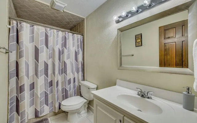Pool & Game Room: Waterfront Harlingen Home