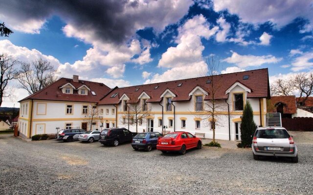 Hotel "Pod Kokšínem"