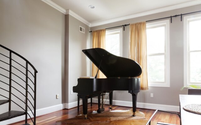 Amazing DC Home with Rooftop Deck