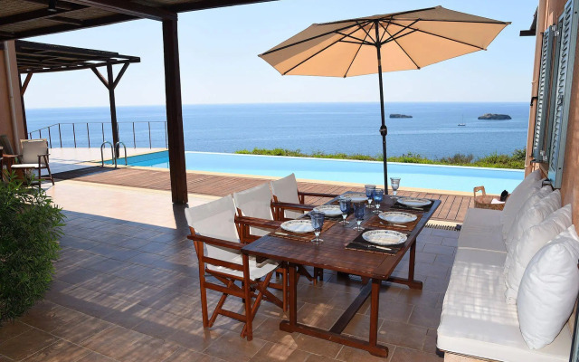 Absolute Villa by Stylish Stays