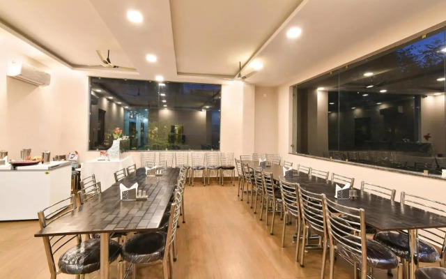 FabHotel Yogasthali Inn