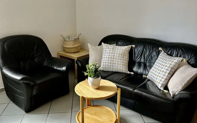 Apartment With 2 Rooms in Lirstal