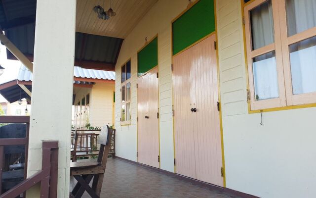 Benjapirom Private House