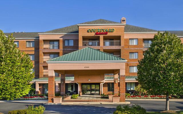 Courtyard by Marriott Dulles Town Center