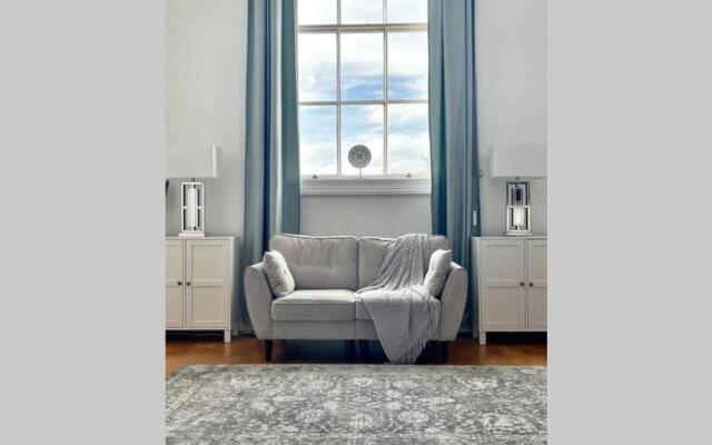 County House - THE WHITE APARTMENT