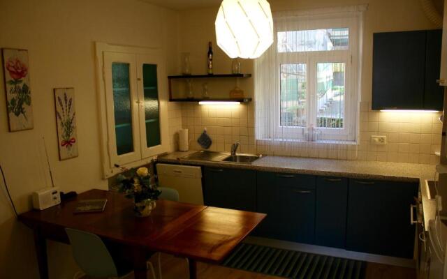 1912 - Apartment - old town