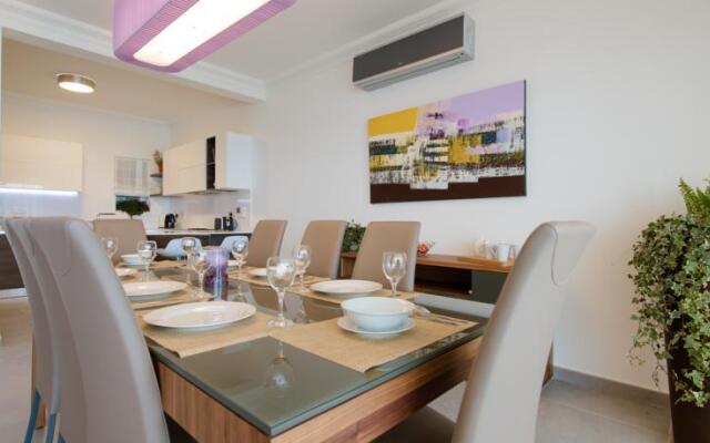 Seafront Apartment Sliema