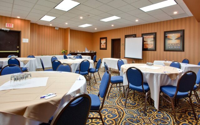 Holiday Inn Express Airport-Calgary by IHG