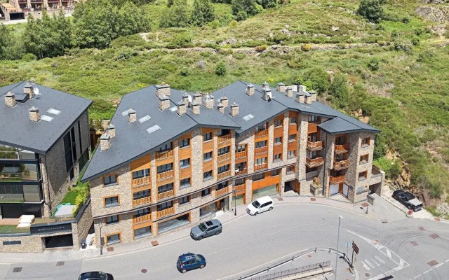 El Tarter Spacious Ski Apartment