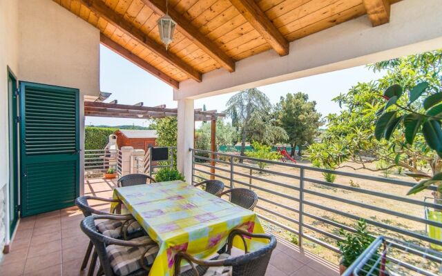 Holiday House Flego