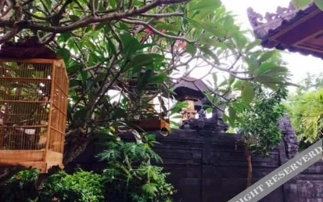 Putu Guest House