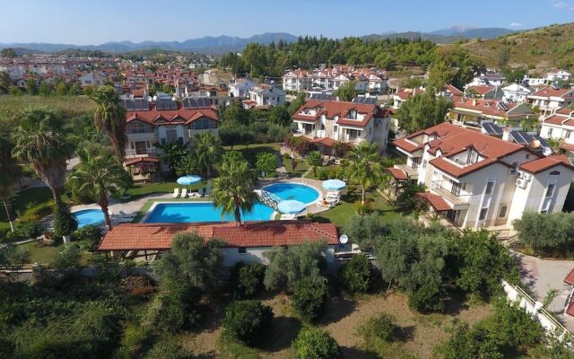 Calis Beach Apartments