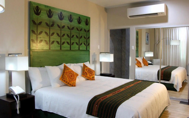 R Hotel Kingston