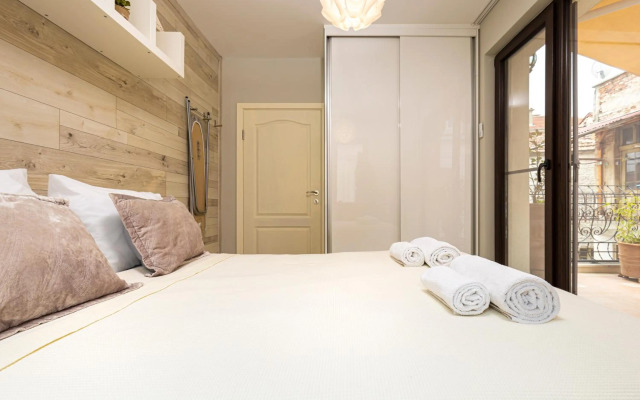 Luxury Central Apartment