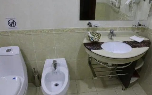 Отель Zargaron Plaza