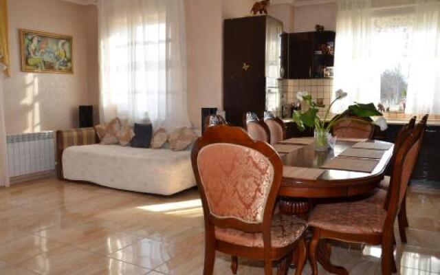 Pin Guest House