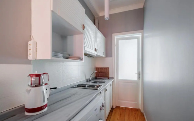 Chic Flat With Balcony 5 min to Taksim Sq