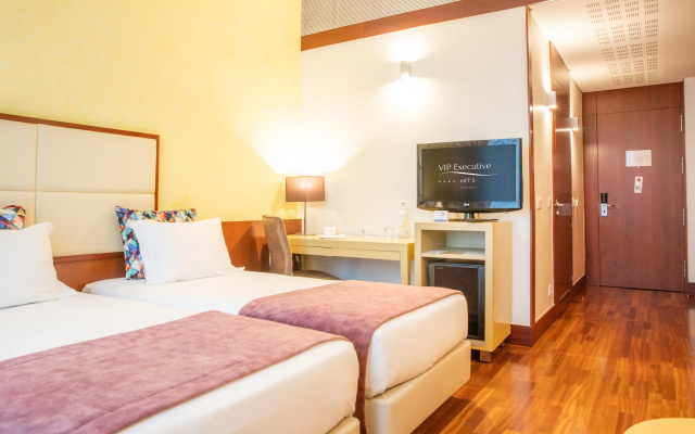 VIP Executive Art's Hotel