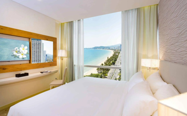 Diamond Bay Condotel
