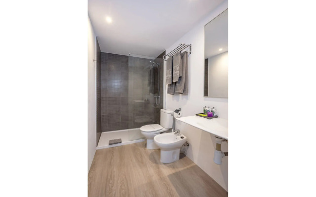 Apartamentos HG Cristian Sur