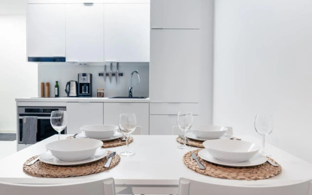 ULEABO Modern 37m2 Studio