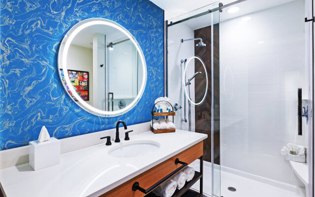 Hotel Indigo Tulsa DWTN-Entertainment Area by IHG