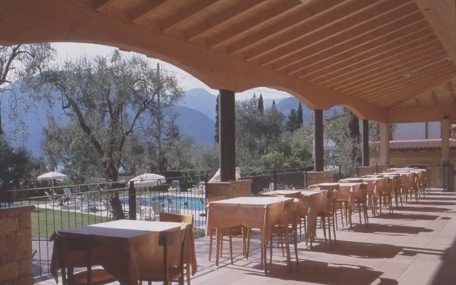 Villa Isabella Hotel & Residence