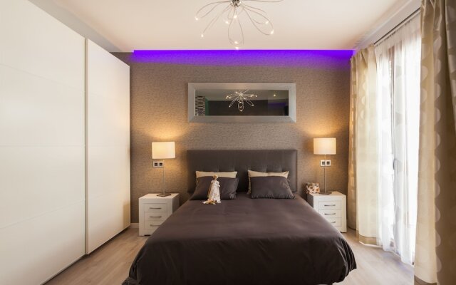 Mafloras Luxury Beach Apartment